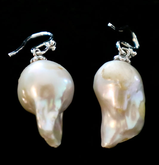 Dancing Pearls